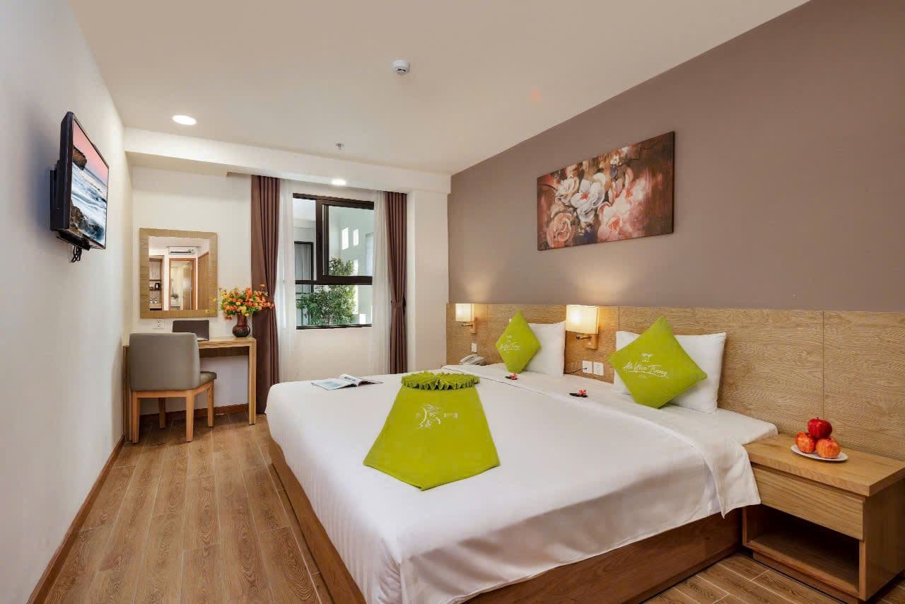rooms-deluxe-with-window