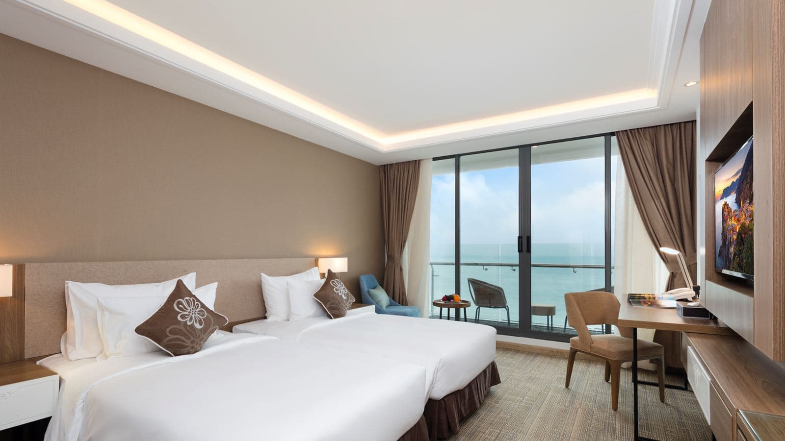 rooms-premier-deluxe-ocean-view-with-balcony-child-without-extra-bed