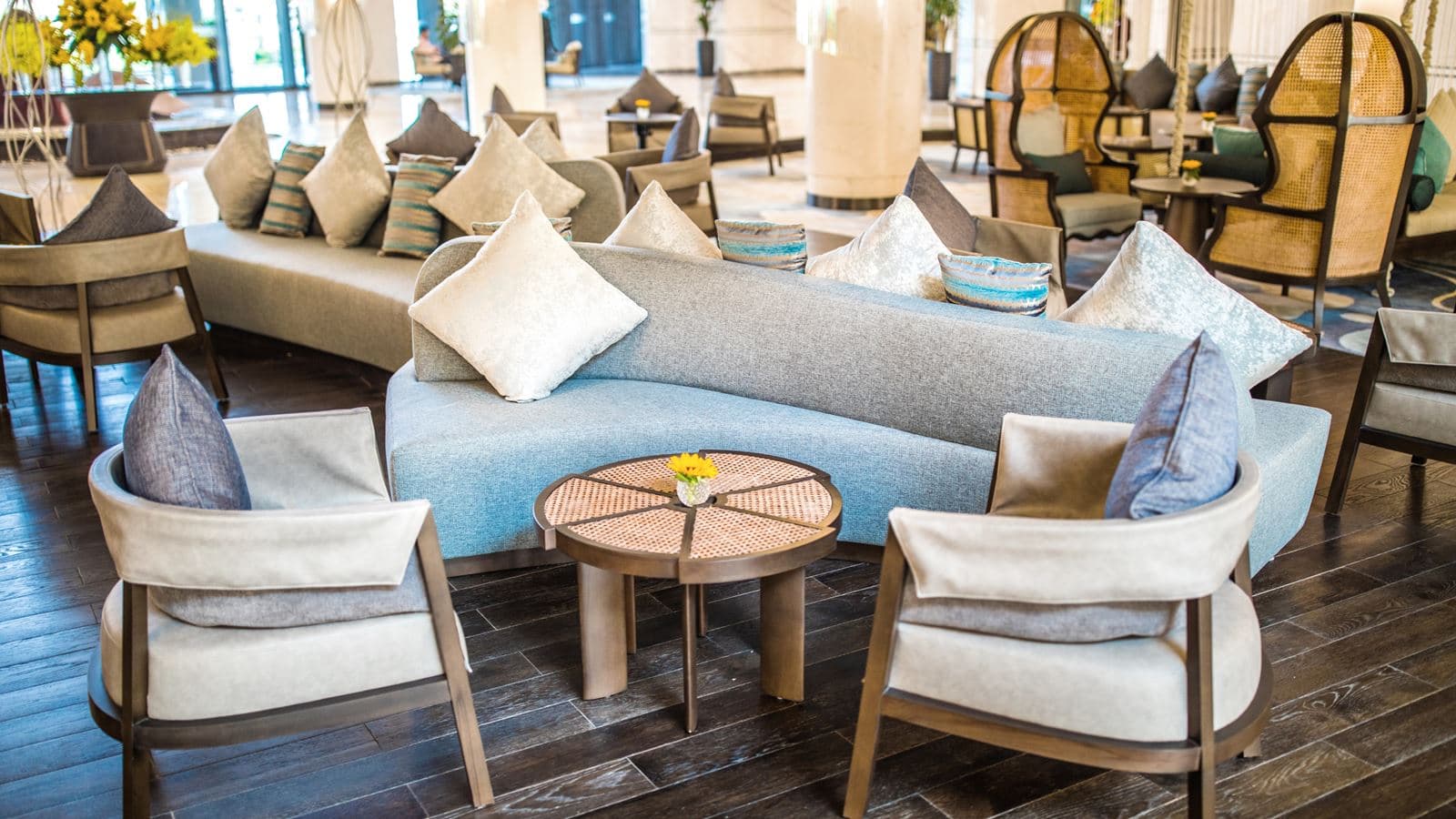 bars-lobby-lounge