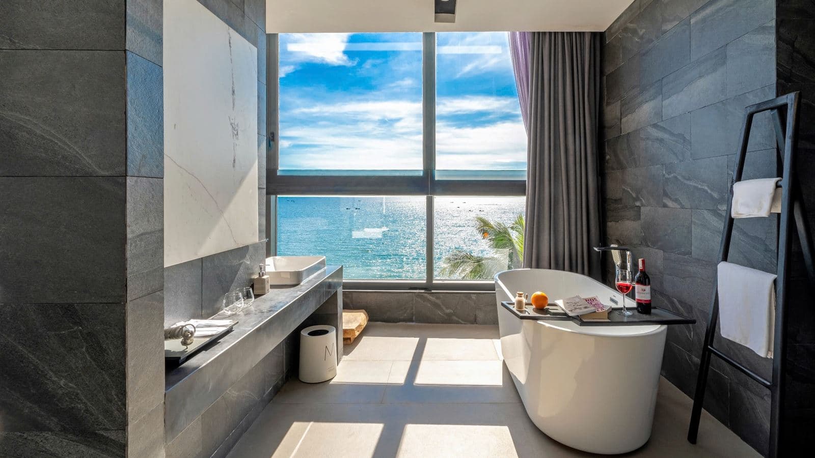 rooms-ocean-eyes-suite