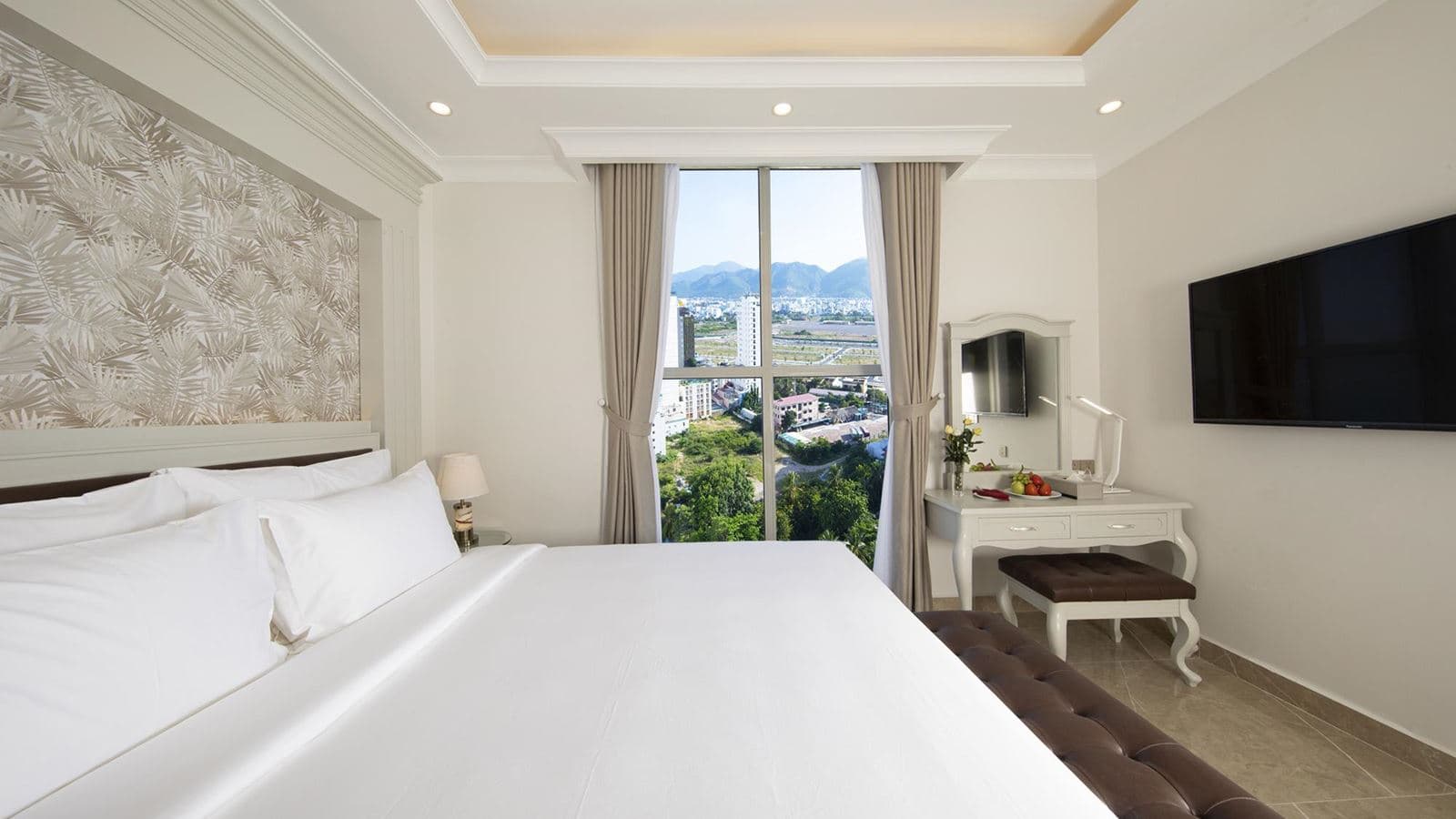 rooms-room-deluxe-cityview-with-window