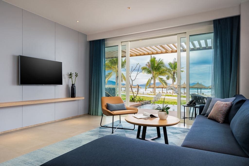 rooms-1bedroom-suite-pavilion-private-pool-beach-front