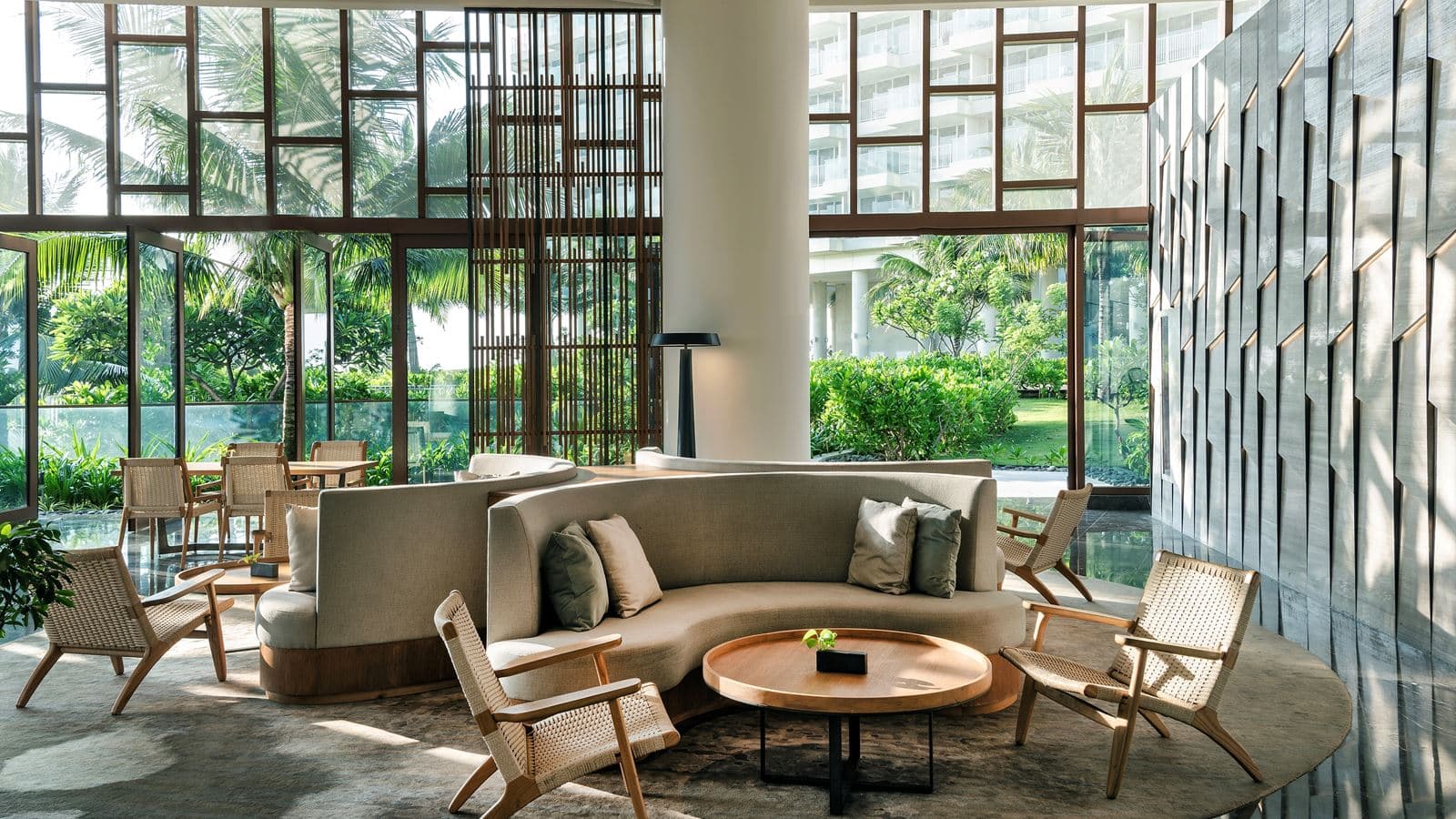 bars-alma-lounge