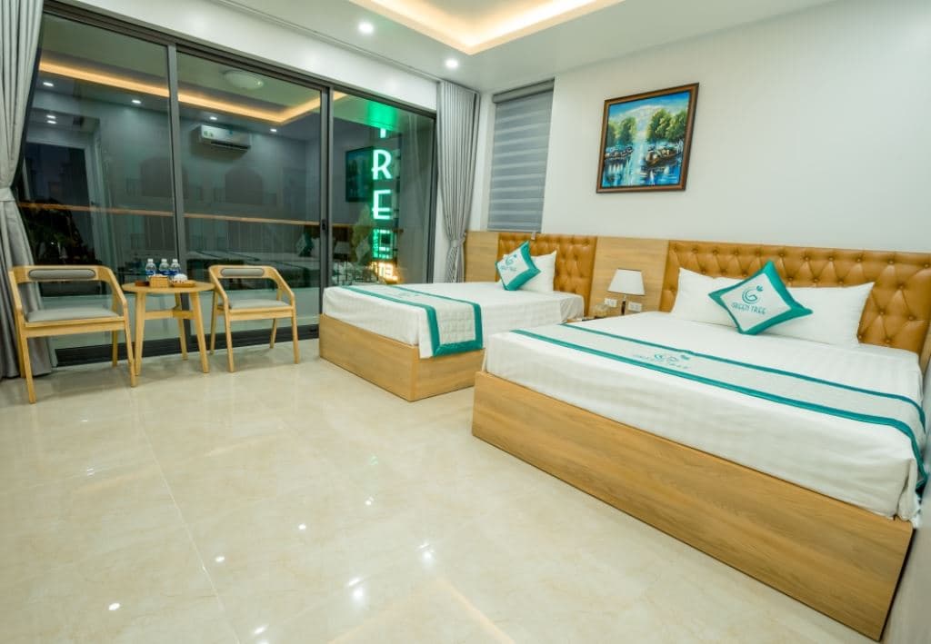 rooms-deluxe-triple-with-balcony-child-without-extra-bed