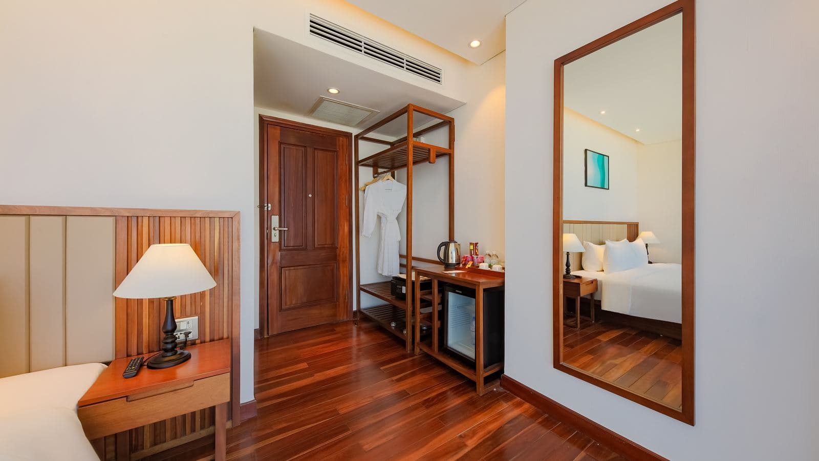 rooms-premier-partial-sea-view