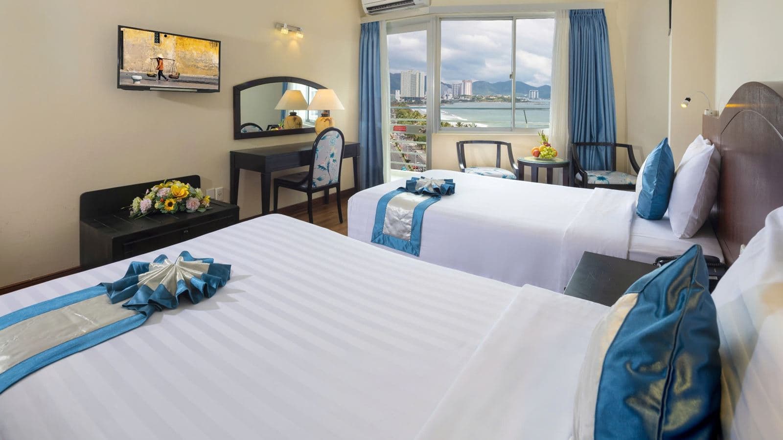 rooms-deluxe-room-with-balcony-chd-without-extra-bed