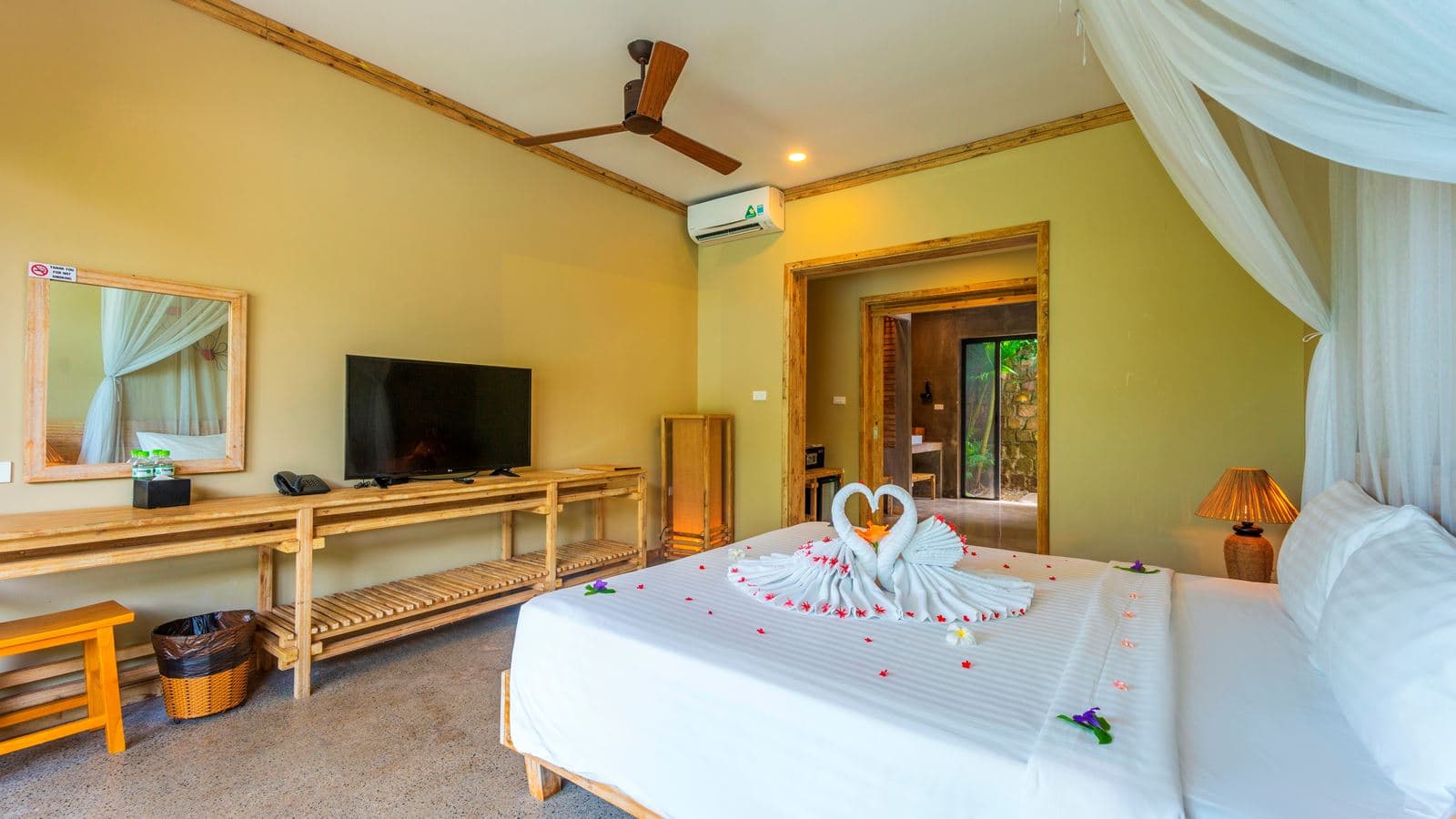 rooms-bungalow-family-with-2-bedroom