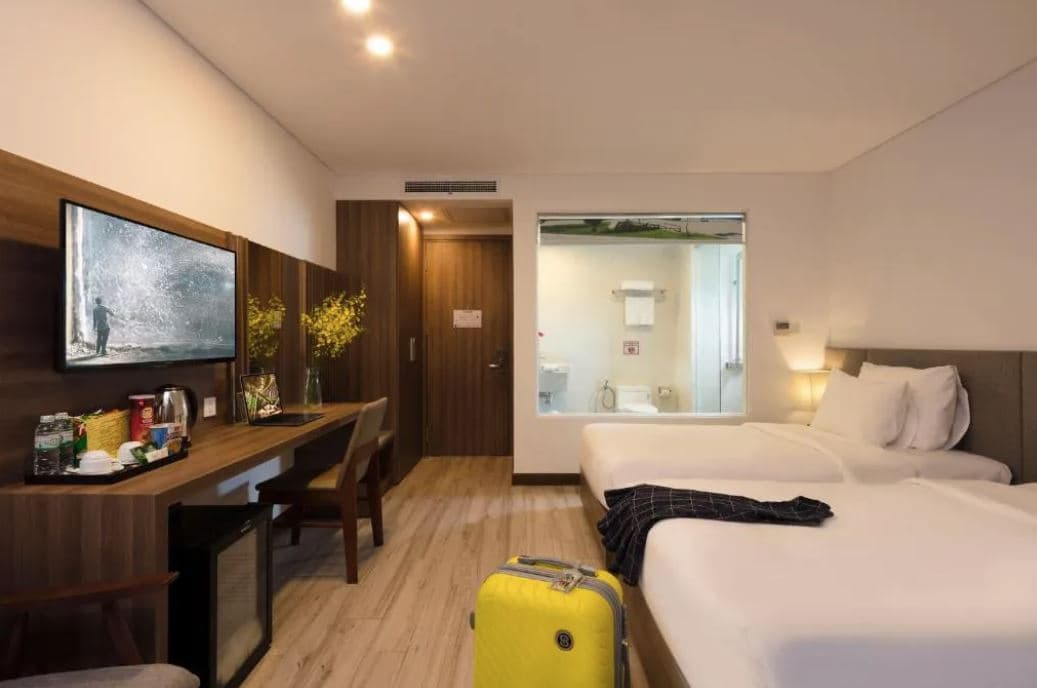 rooms-deluxe-with-balcony