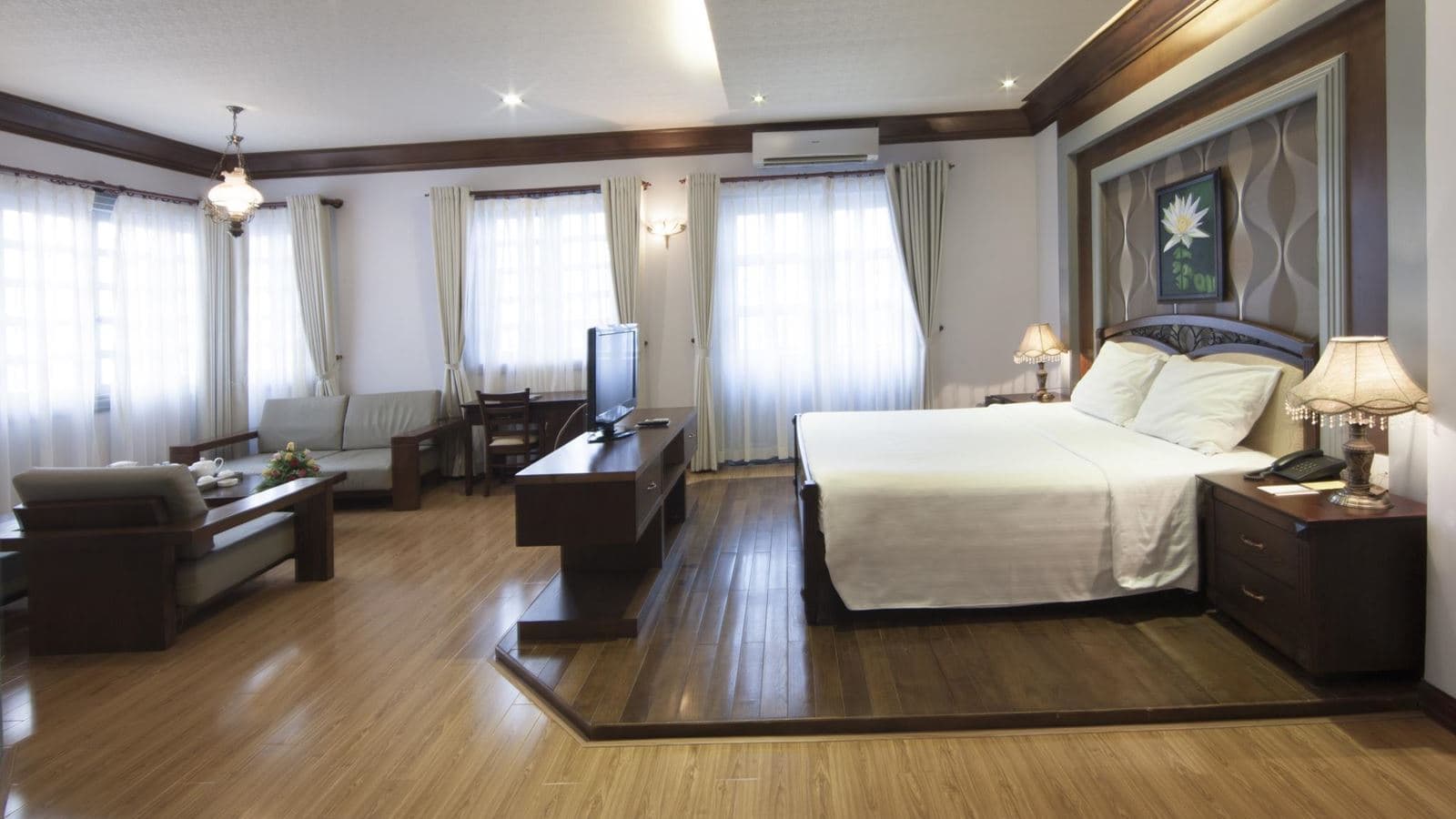 rooms-luxury-suite-seaview-with-balcony-child-without-extra-bed
