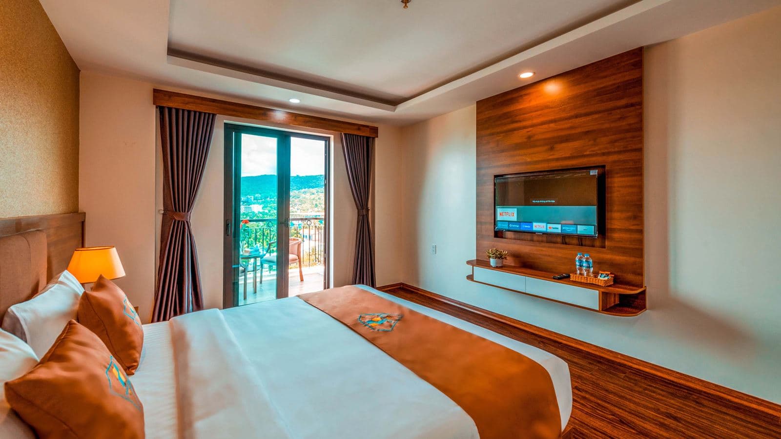 rooms-deluxe-garden-view-with-balcony