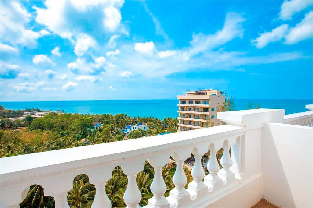 rooms-suite-ocean-view-with-window