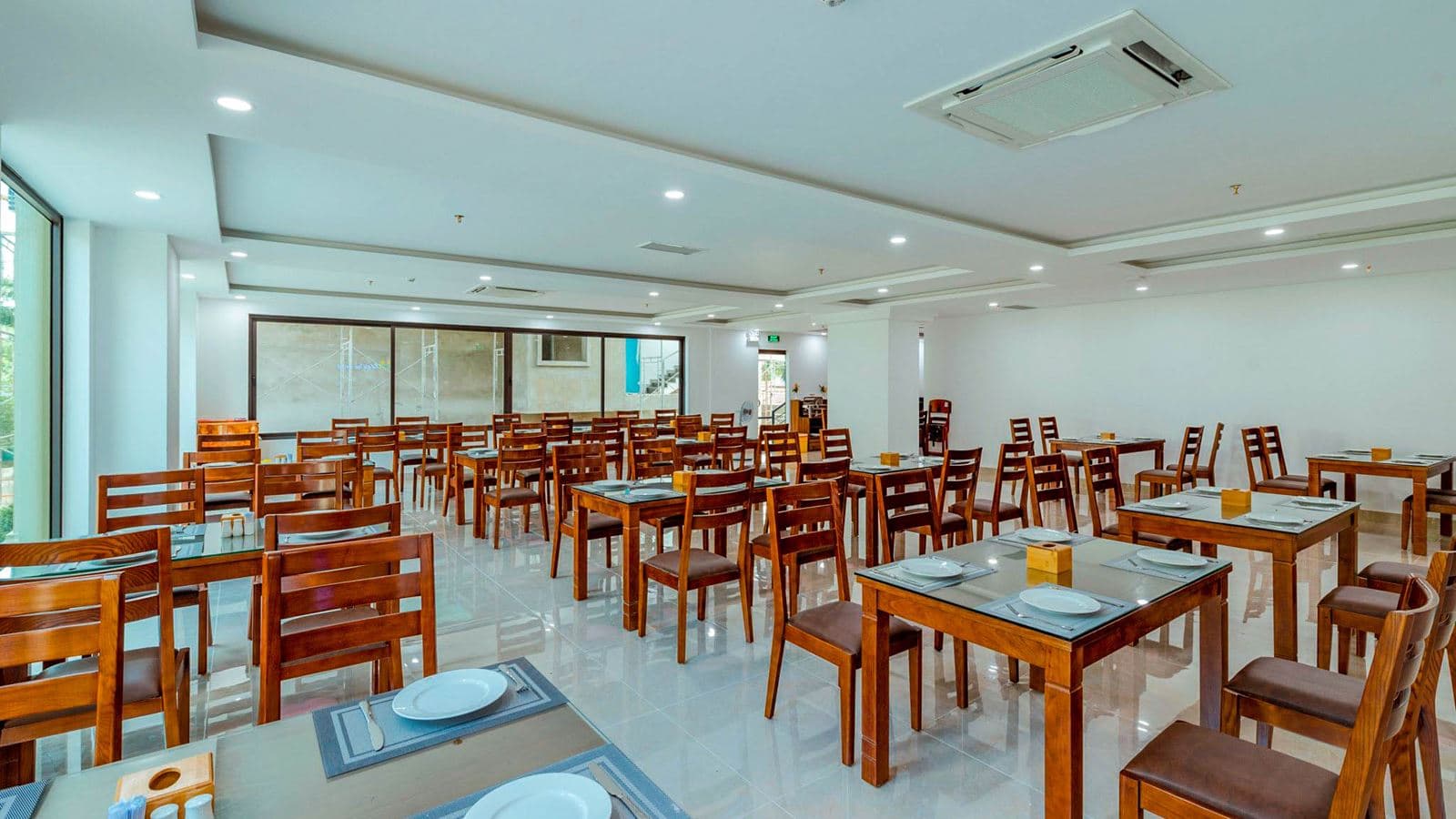 restaurants-night-sea-restaurant