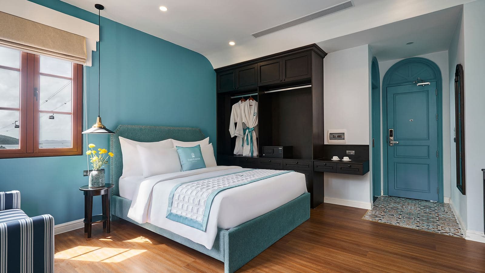 rooms-deluxe-room-sea-view