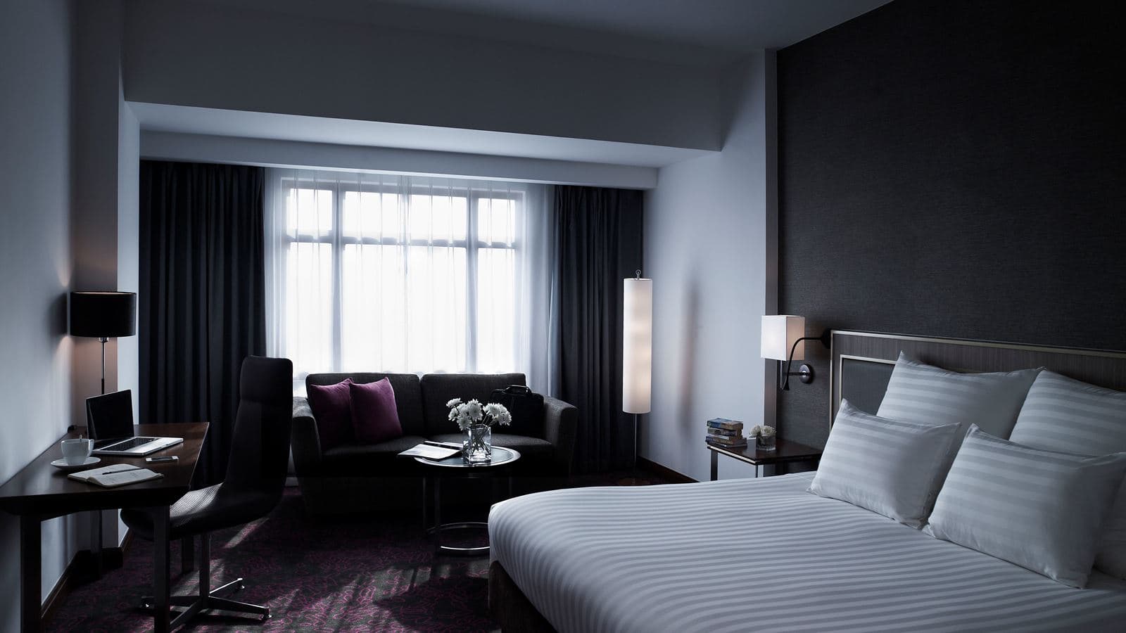 rooms-deluxe-room