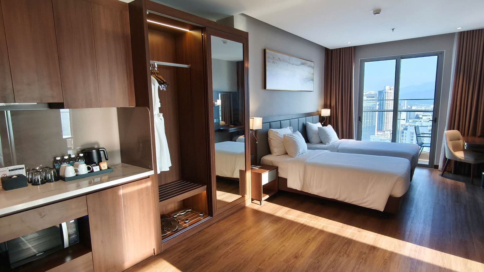 rooms-family-club-suite-seaview