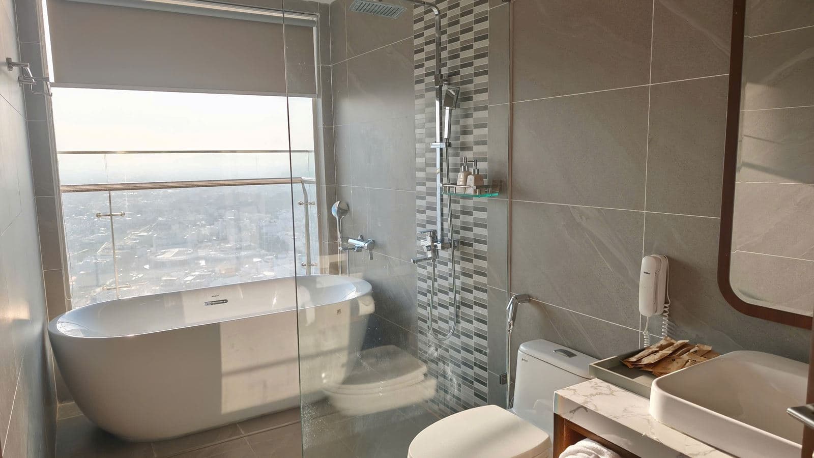 rooms-family-club-suite-seaview