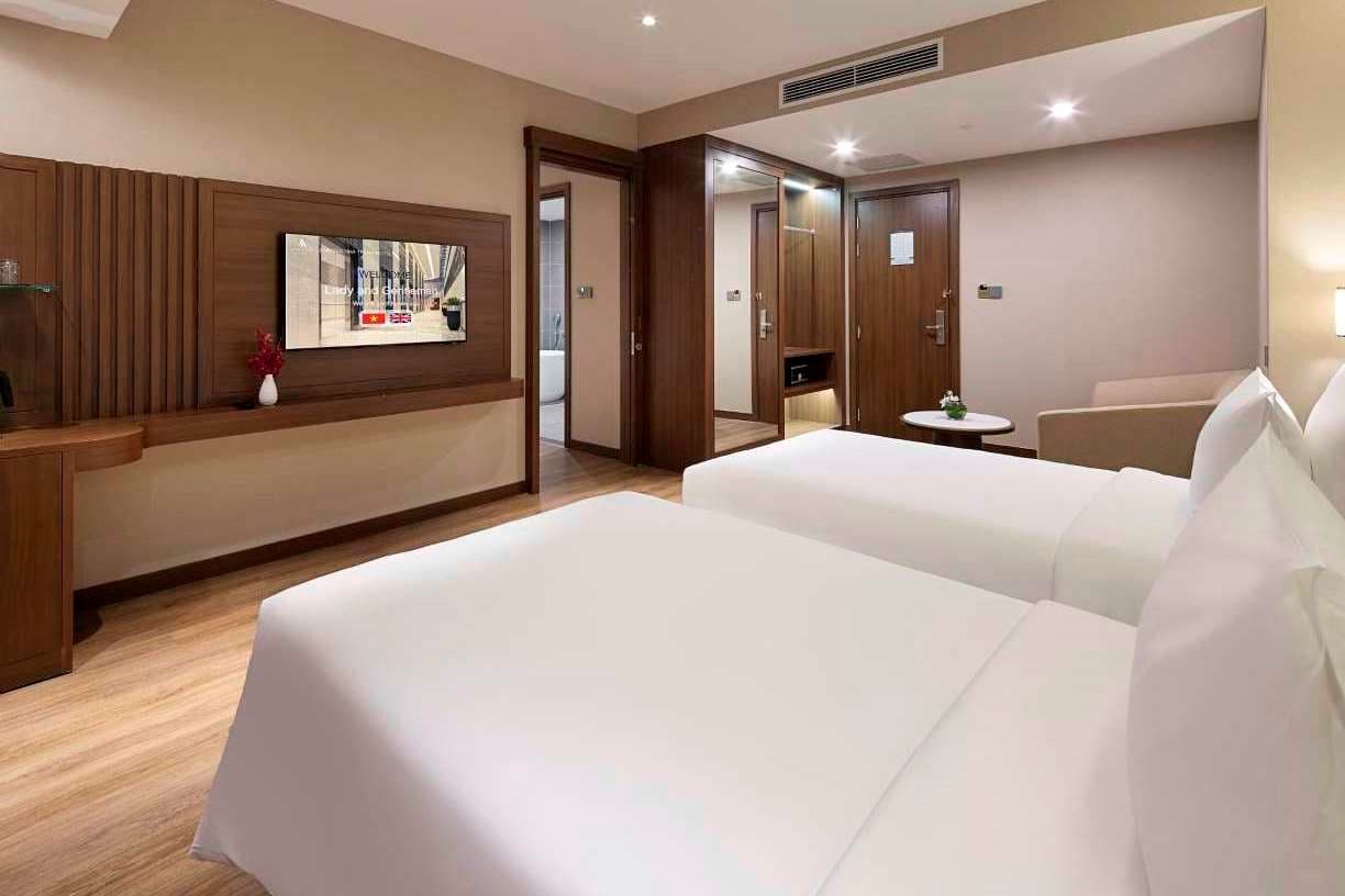 rooms-family-quad-partial-seaview-with-balcony-sea-view