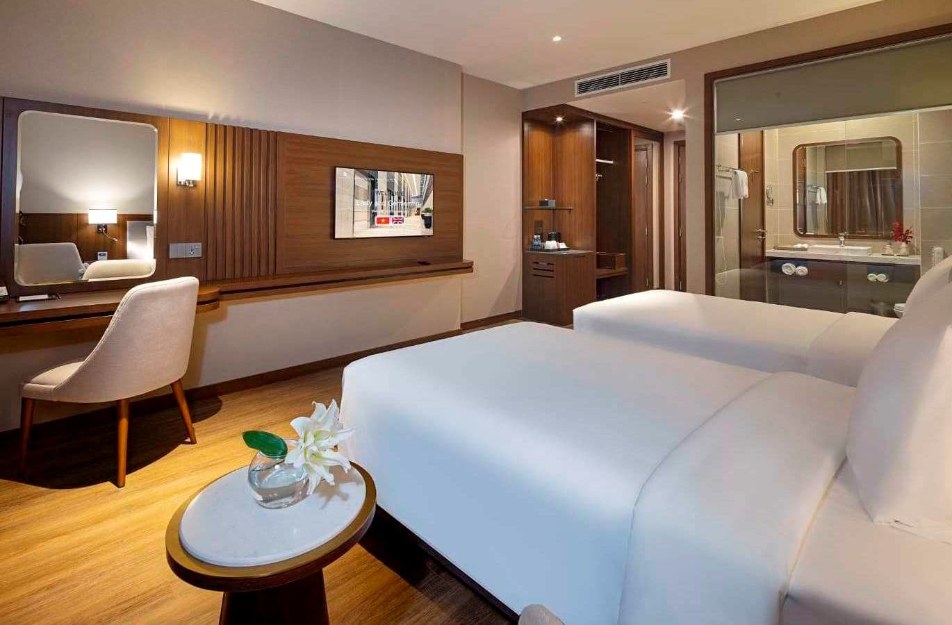 rooms-superior-cityview-with-balcony-child-without-extra-bed