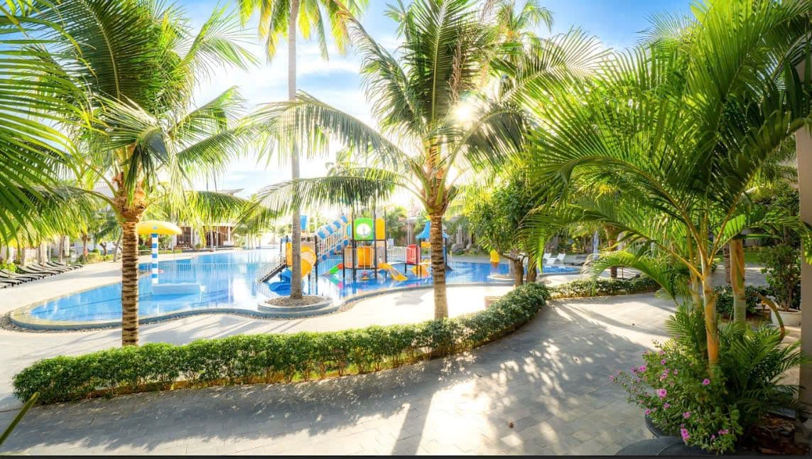 rooms-premium-pool-view
