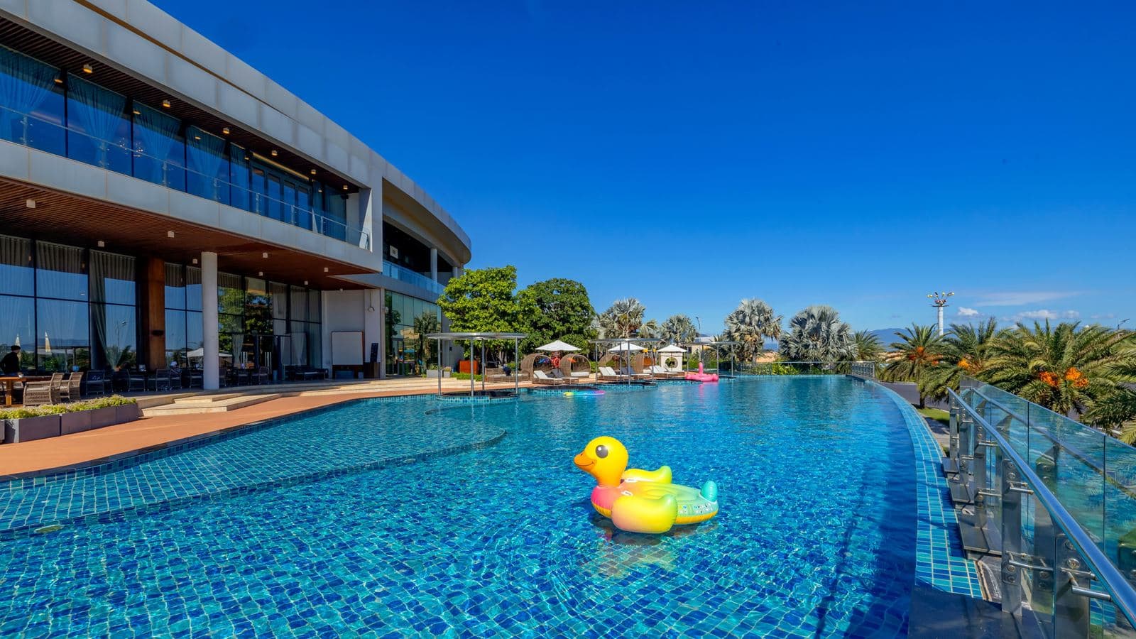 pools-outdoor-pool