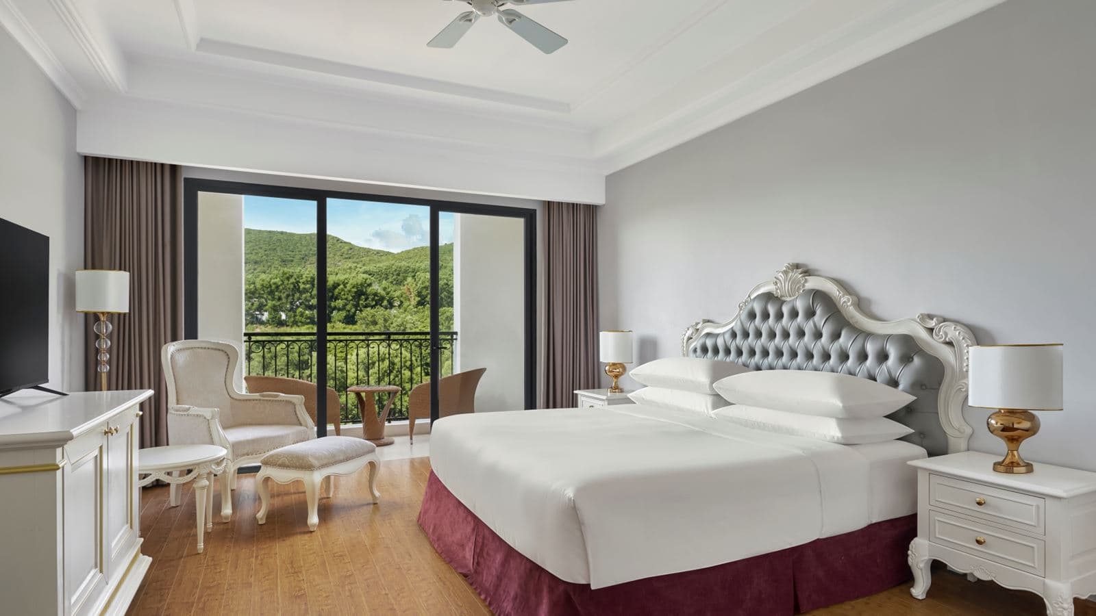 rooms-family-room-garden-view-no-extra-bed