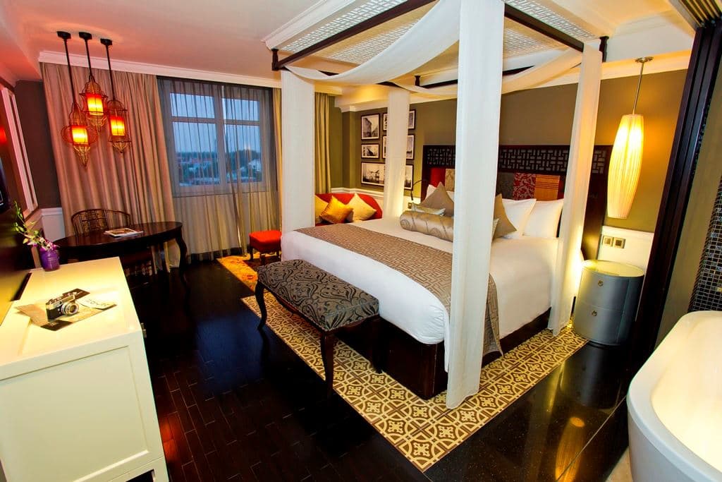 rooms-deluxe-room