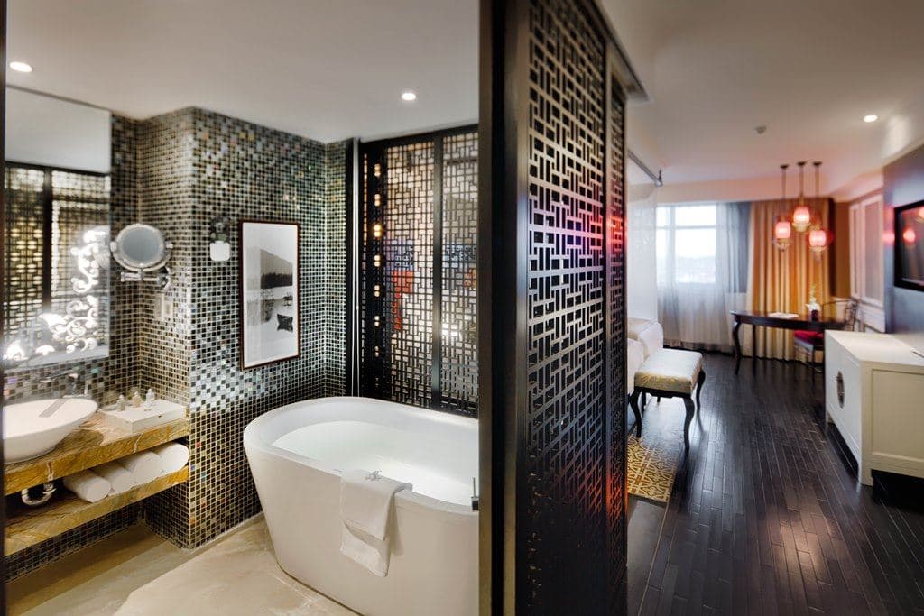 rooms-deluxe-room