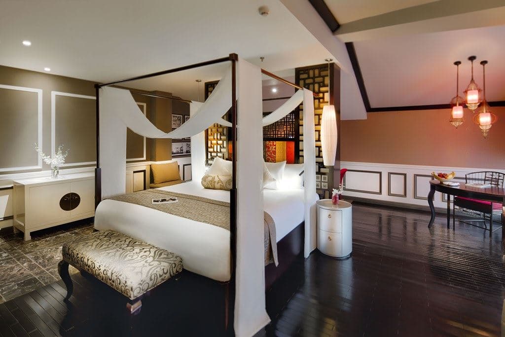 rooms-deluxe-suite