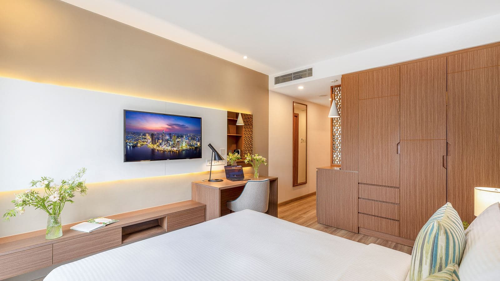 rooms-classic-room