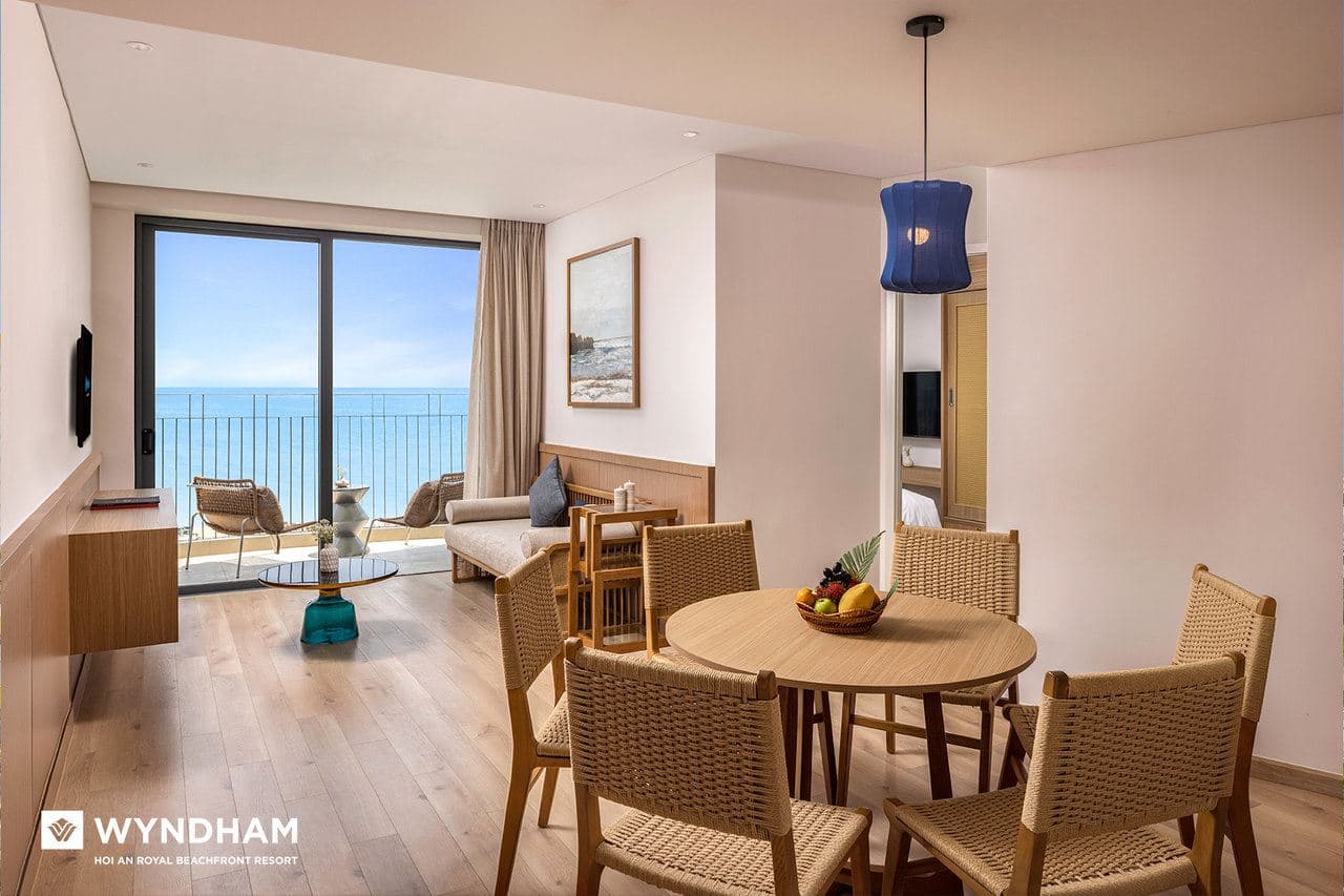 rooms-three-bedroom-pool-villa-beachfront