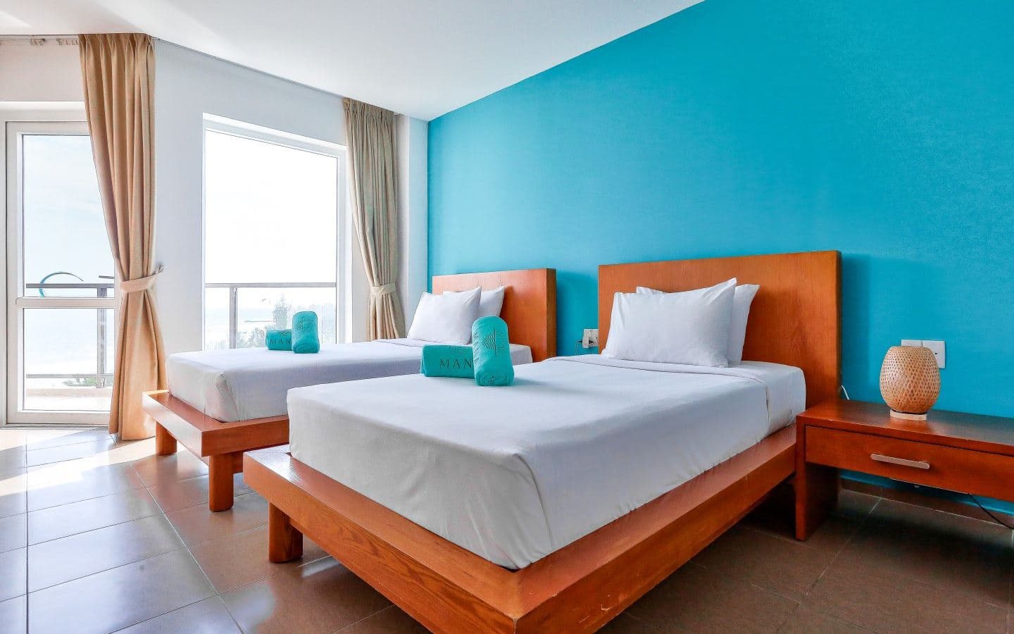rooms-studio-penthouse-balcony-ocean-view