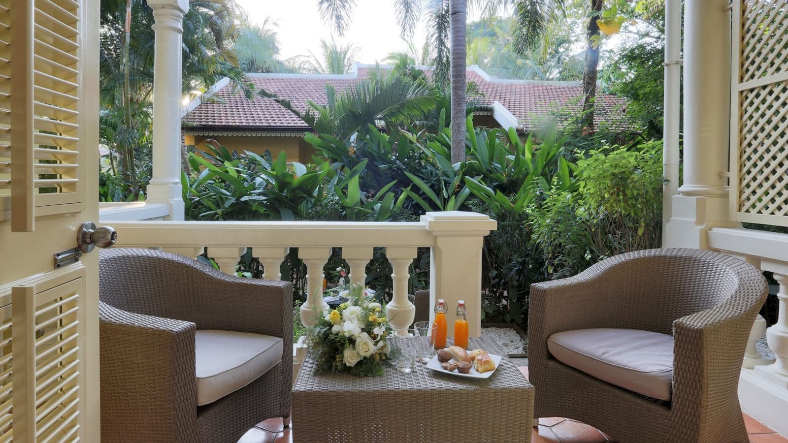 rooms-deluxe-garden-view
