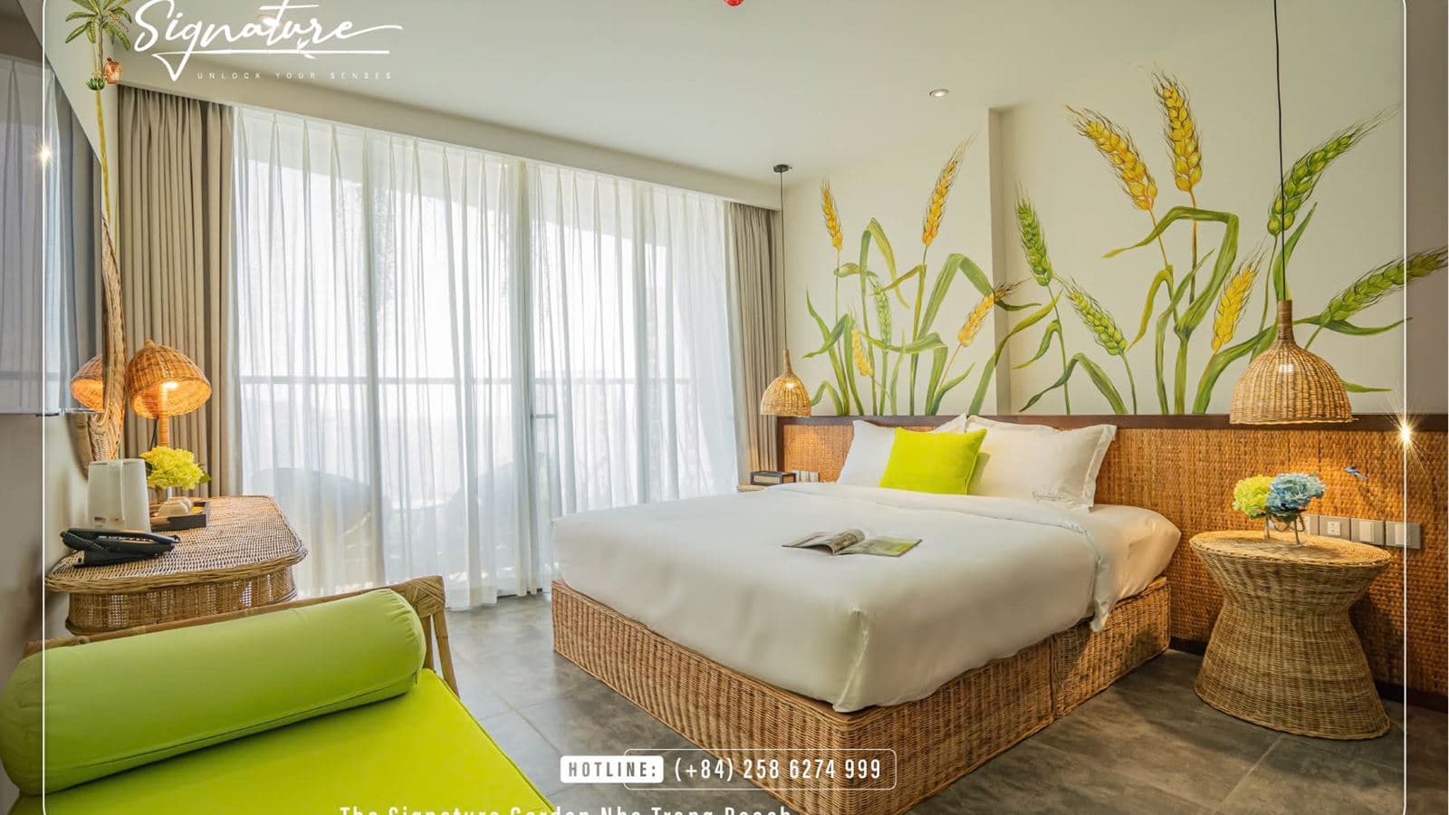 rooms-signature-essential-partial-sea-view-with-balcony
