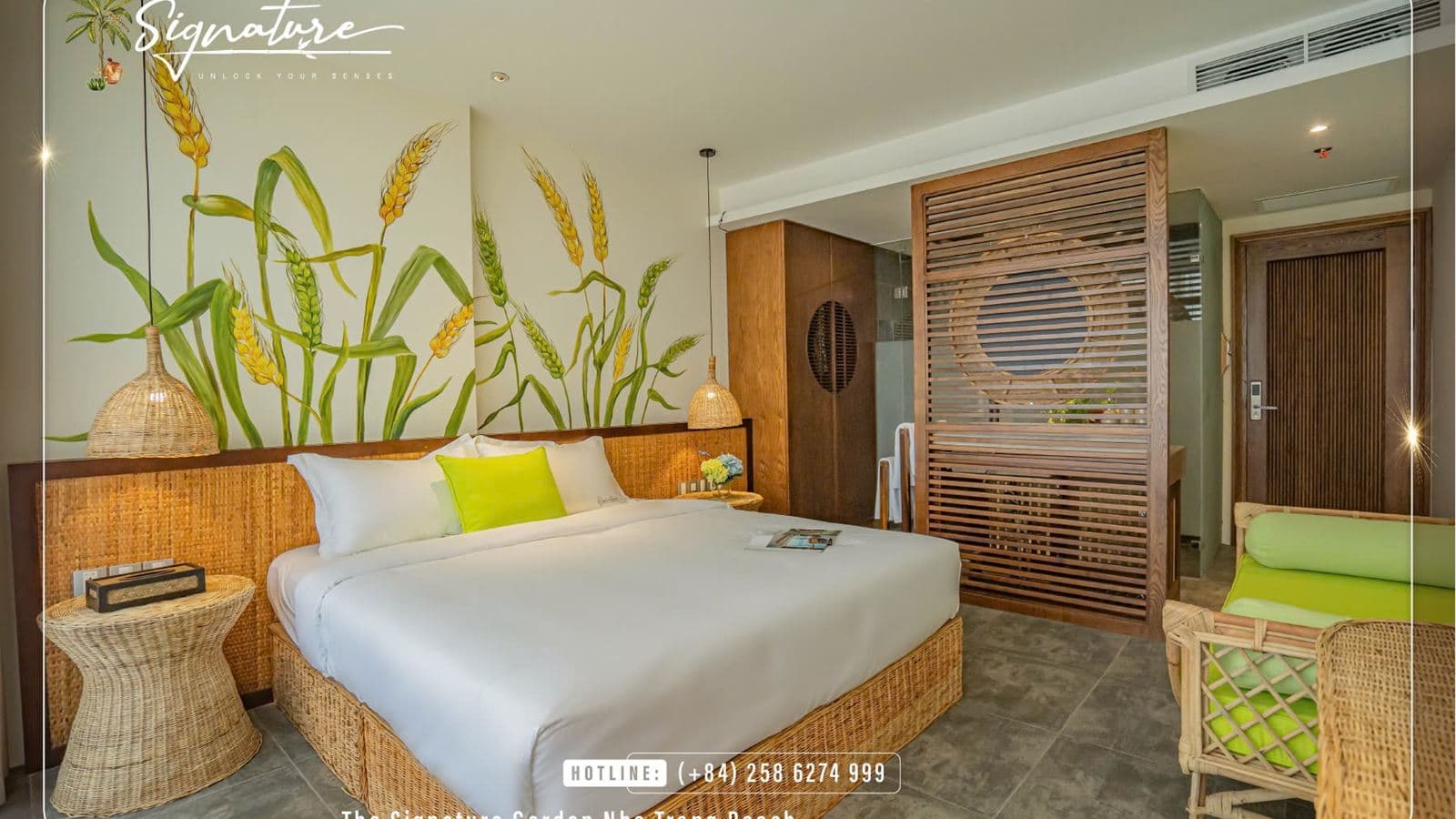 rooms-signature-essential-partial-sea-view-with-balcony
