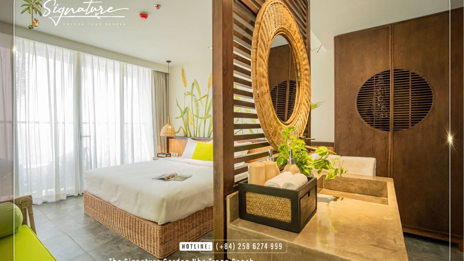 rooms-signature-essential-partial-sea-view-with-balcony