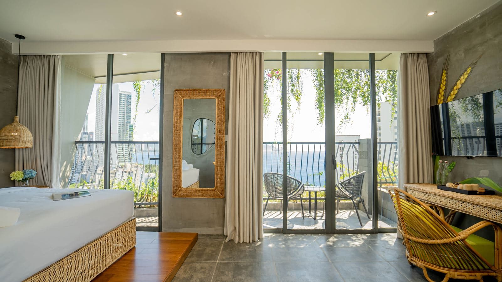 rooms-signature-bliss-seaview-with-balcony-child-without-extra-bed