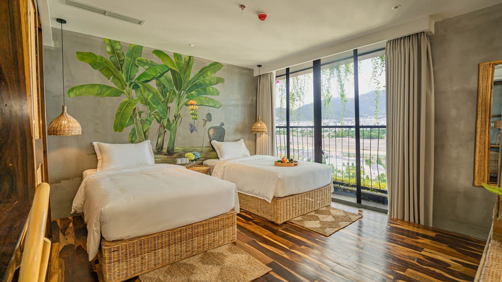 rooms-banana-sunset-with-balcony
