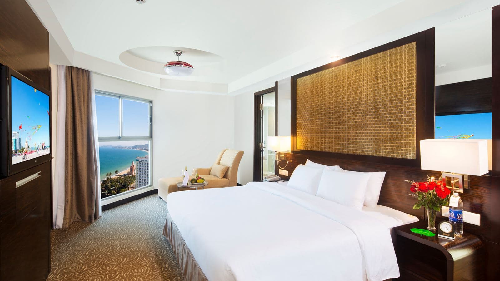 rooms-club-suite