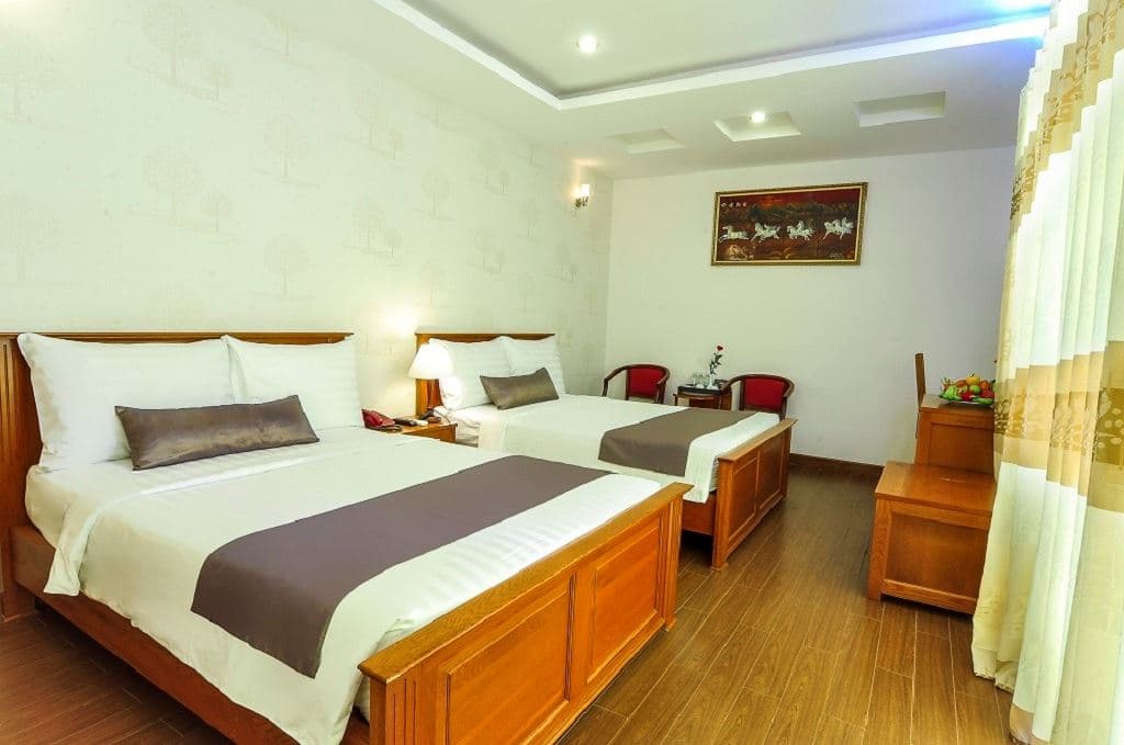rooms-junior-city-view