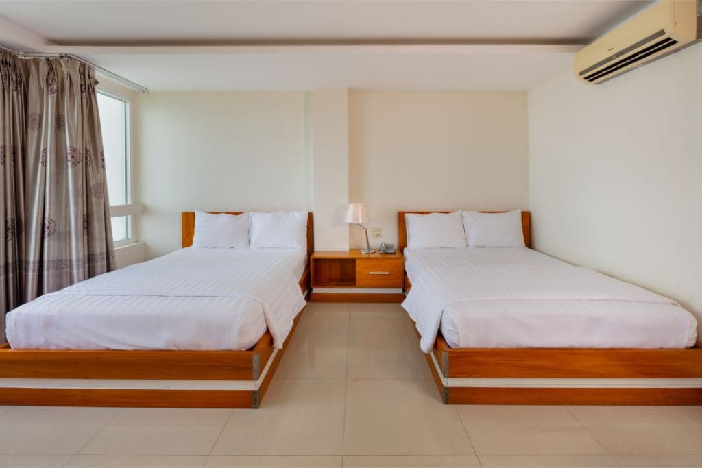 rooms-deluxe-room