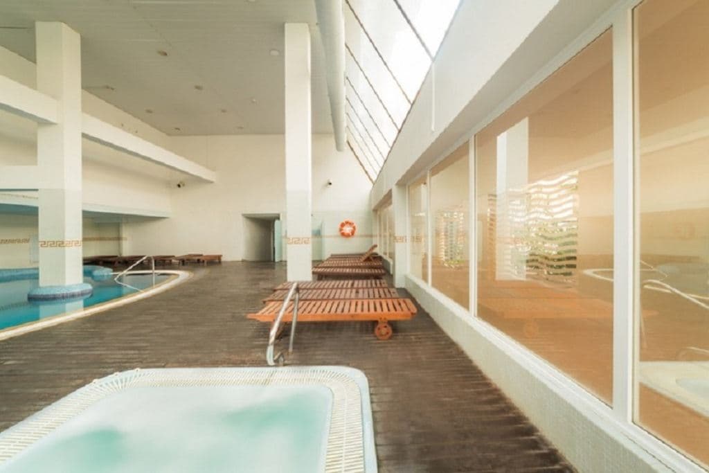 pools-indoor-pool