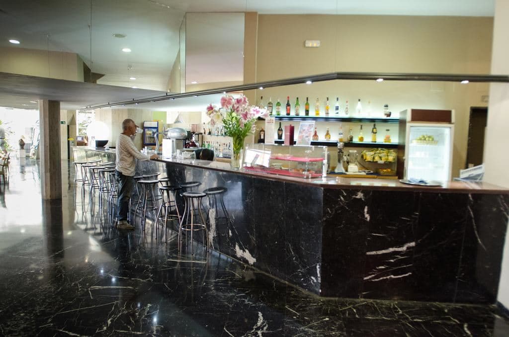 bars-show-bar