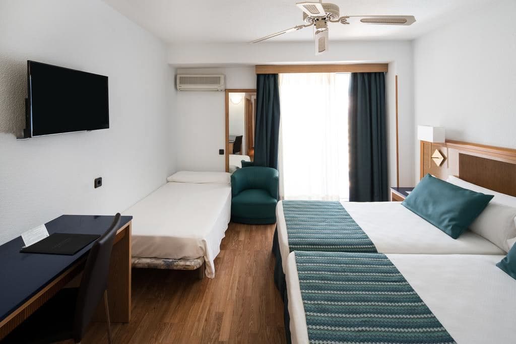 rooms-triple-room