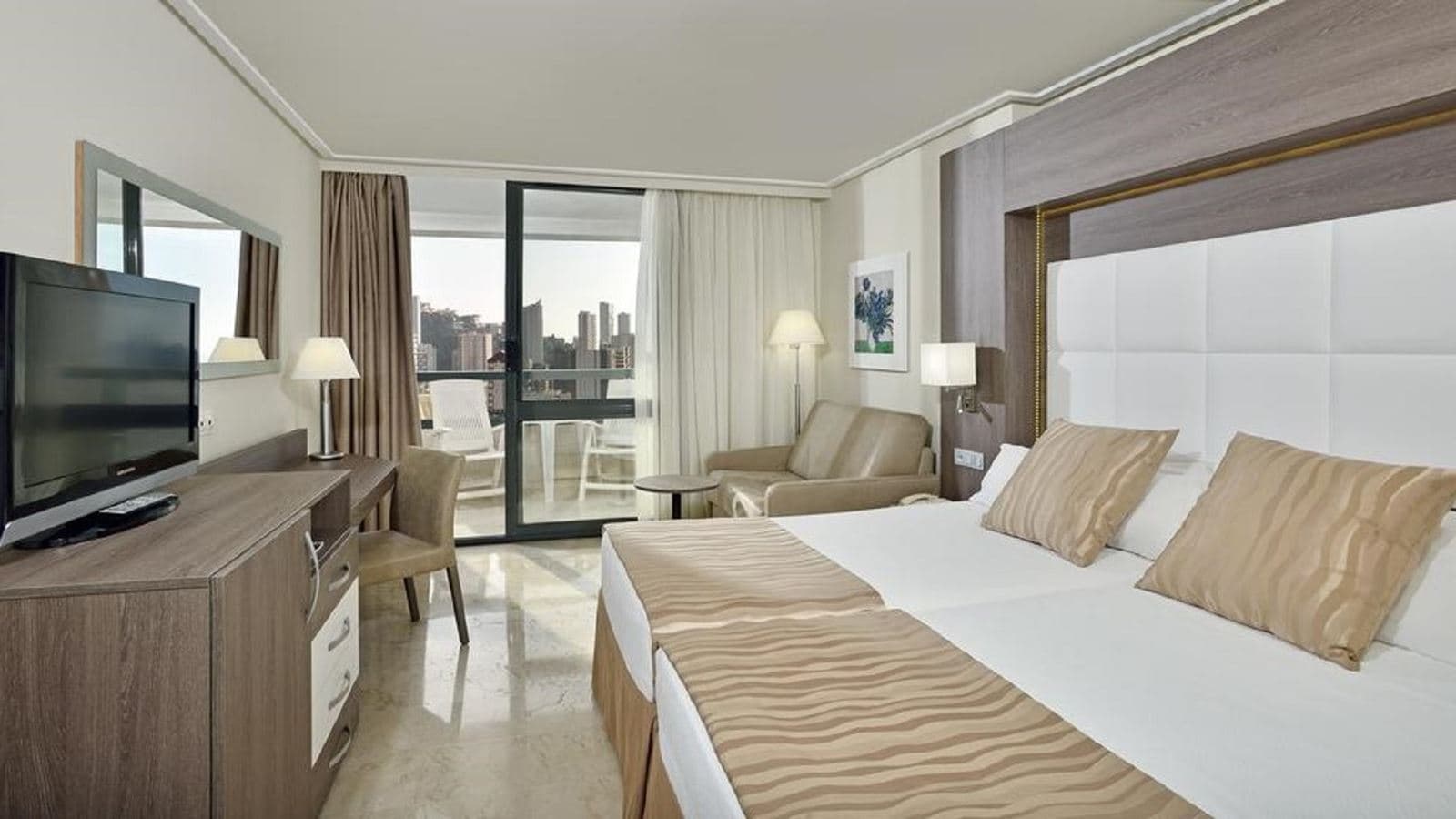 rooms-double-room-balcony-or-terrace