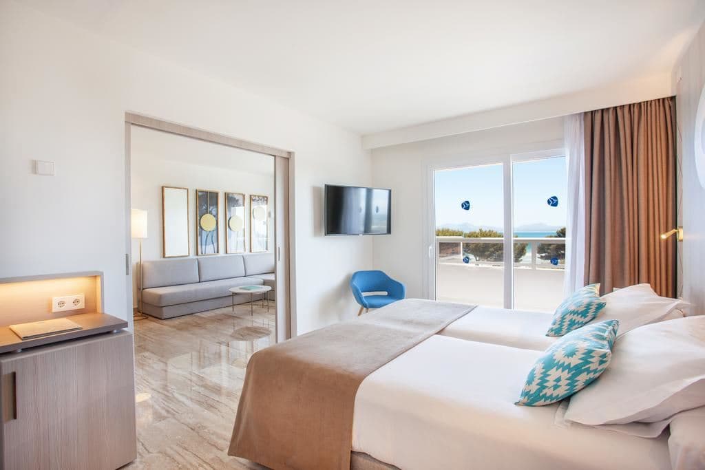 rooms-junior-suite-balcony