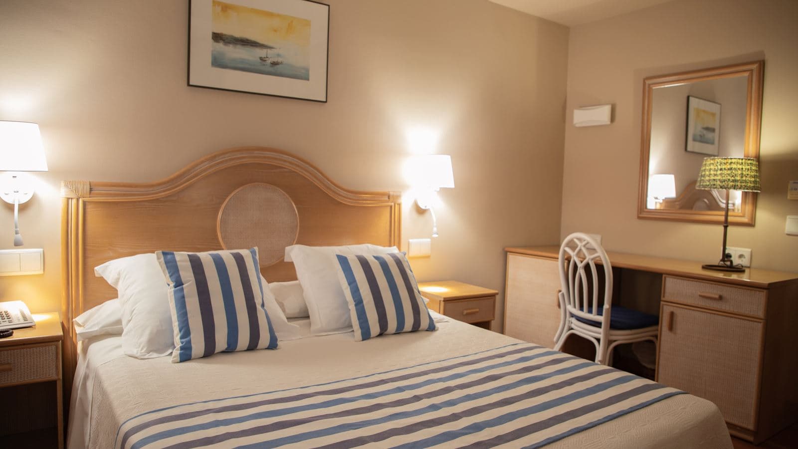 rooms-standard-room-balcony-or-terrace