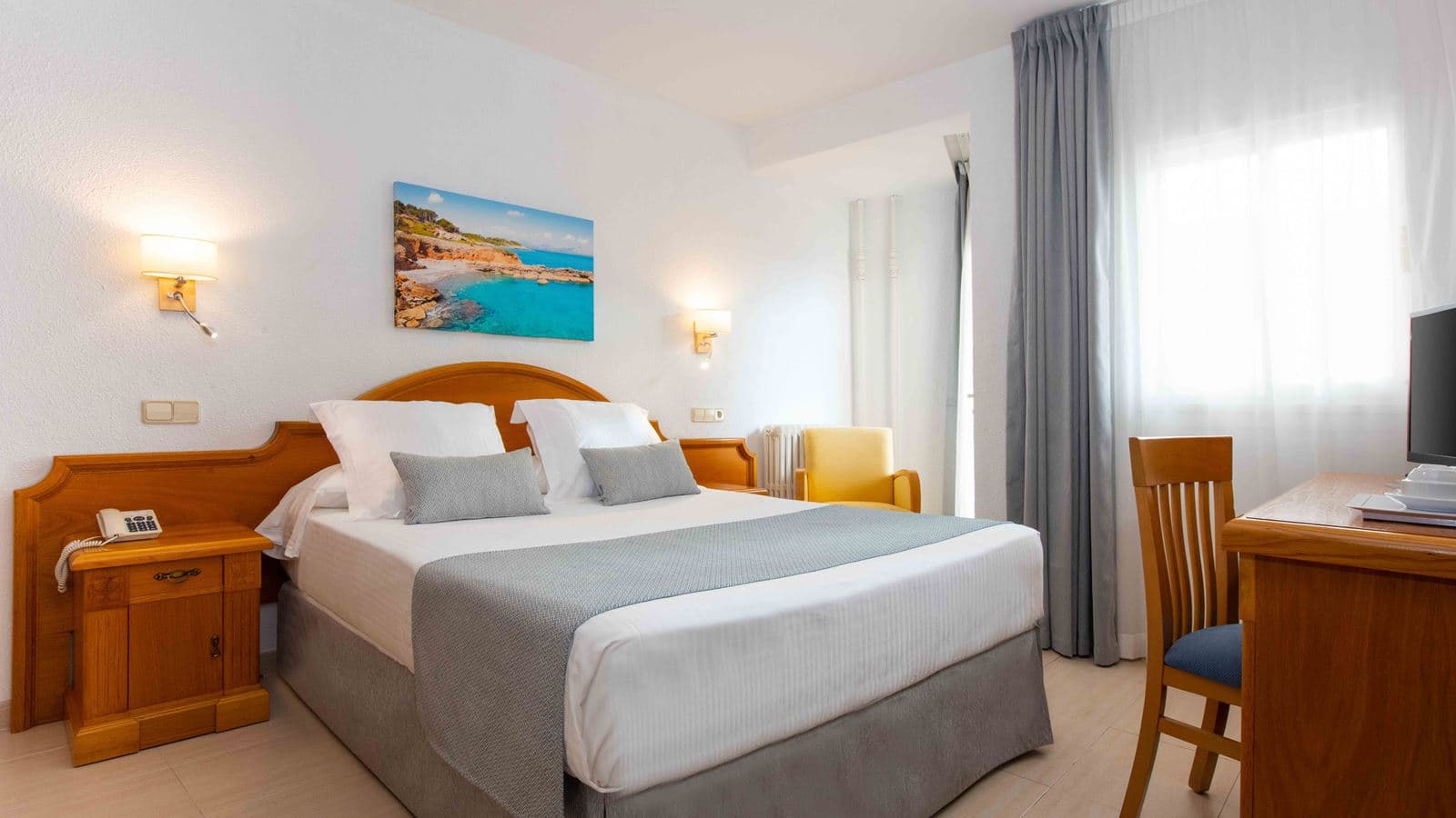 rooms-d1--twin-for-single-use-with-balcony-or-terrace