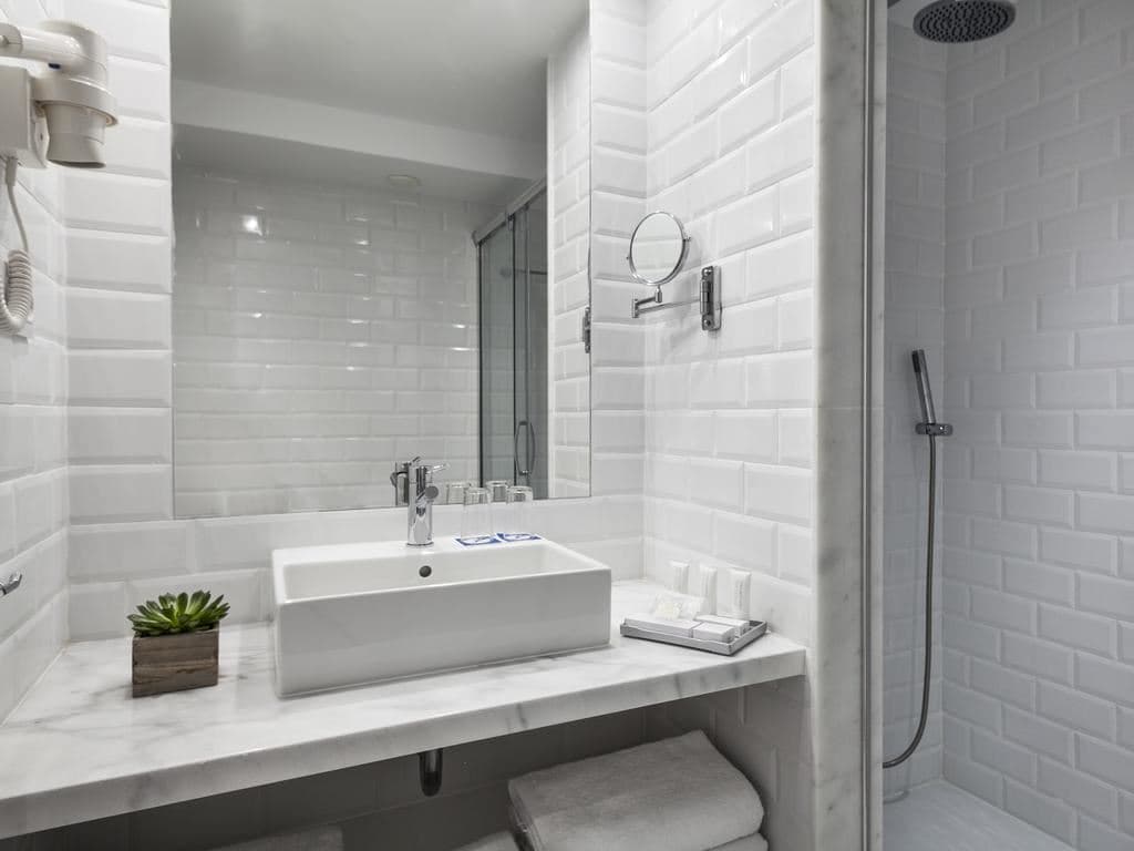 rooms-standard-room