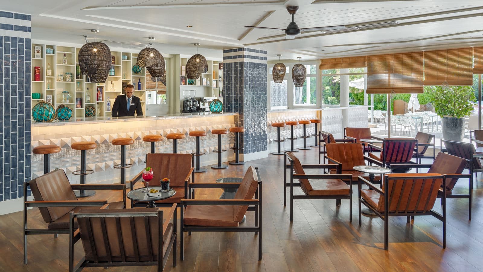 bars-main-bar