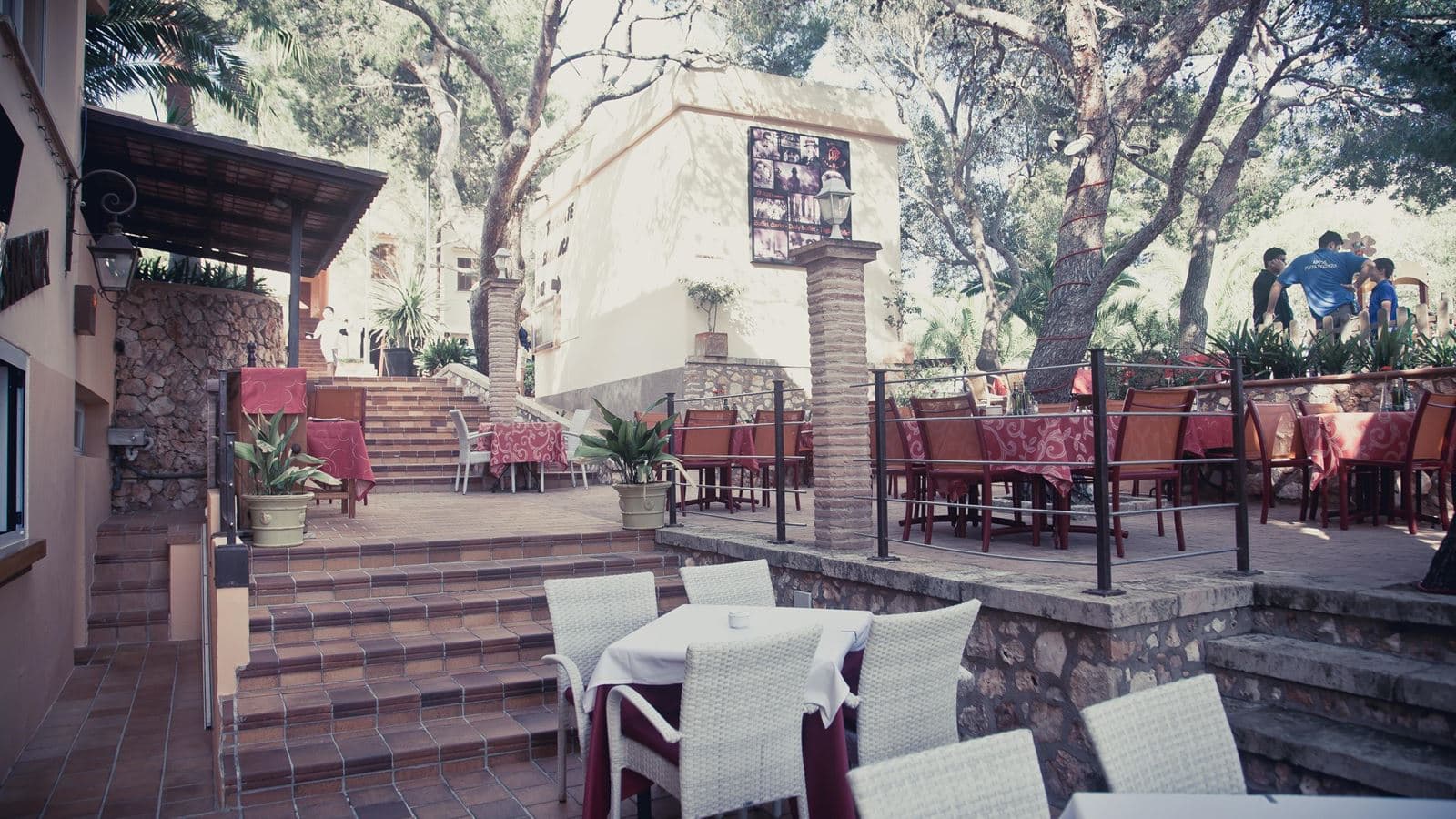 restaurants-restaurants